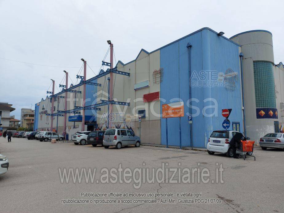 ufficio in vendita ad Alba Adriatica