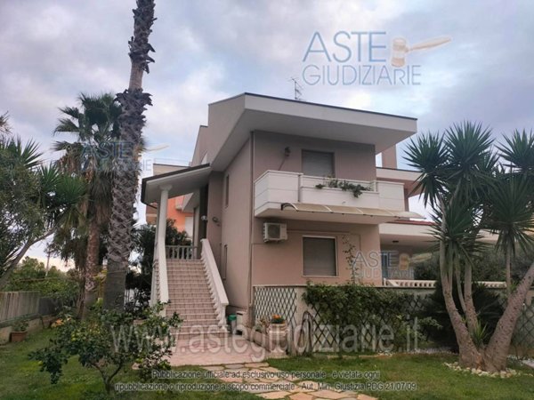 casa indipendente in vendita ad Alba Adriatica