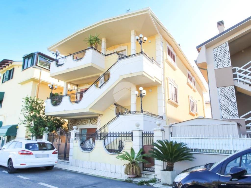 appartamento in vendita ad Alba Adriatica