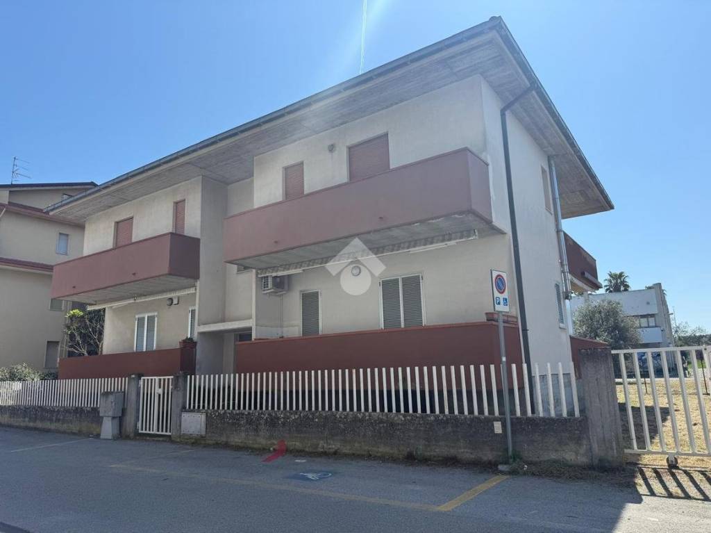 appartamento in vendita ad Alba Adriatica