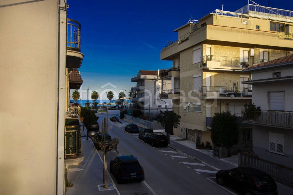 appartamento in vendita ad Alba Adriatica