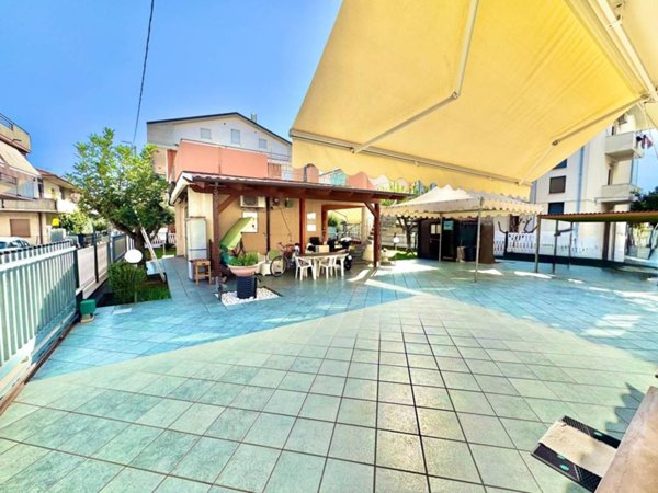 casa indipendente in vendita ad Alba Adriatica