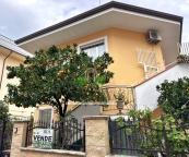 casa indipendente in vendita ad Alba Adriatica