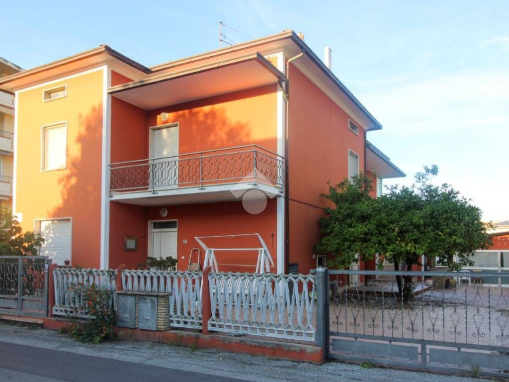 casa indipendente in vendita ad Alba Adriatica