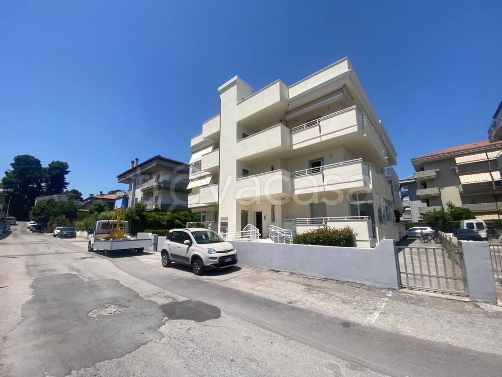appartamento in vendita ad Alba Adriatica