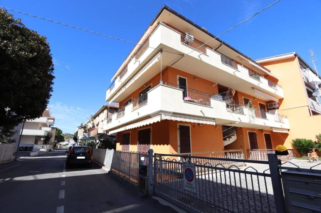 appartamento in vendita ad Alba Adriatica