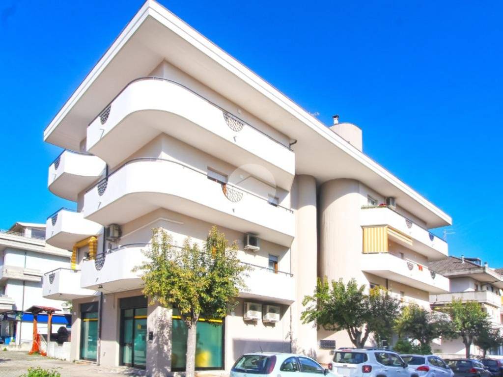 appartamento in vendita ad Alba Adriatica
