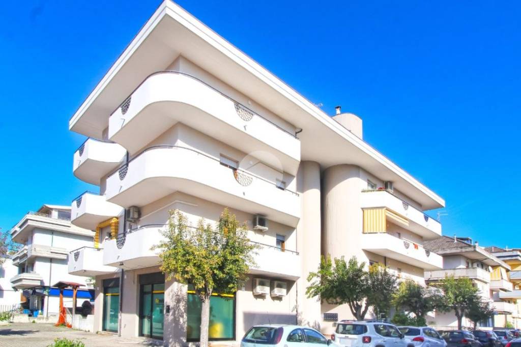 appartamento in vendita ad Alba Adriatica