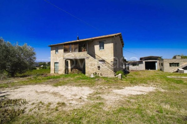 casa indipendente in vendita ad Alba Adriatica