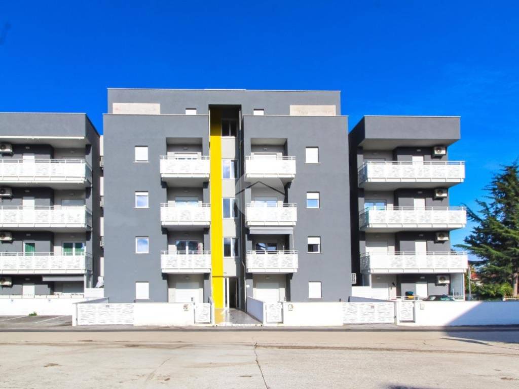 appartamento in vendita ad Alba Adriatica