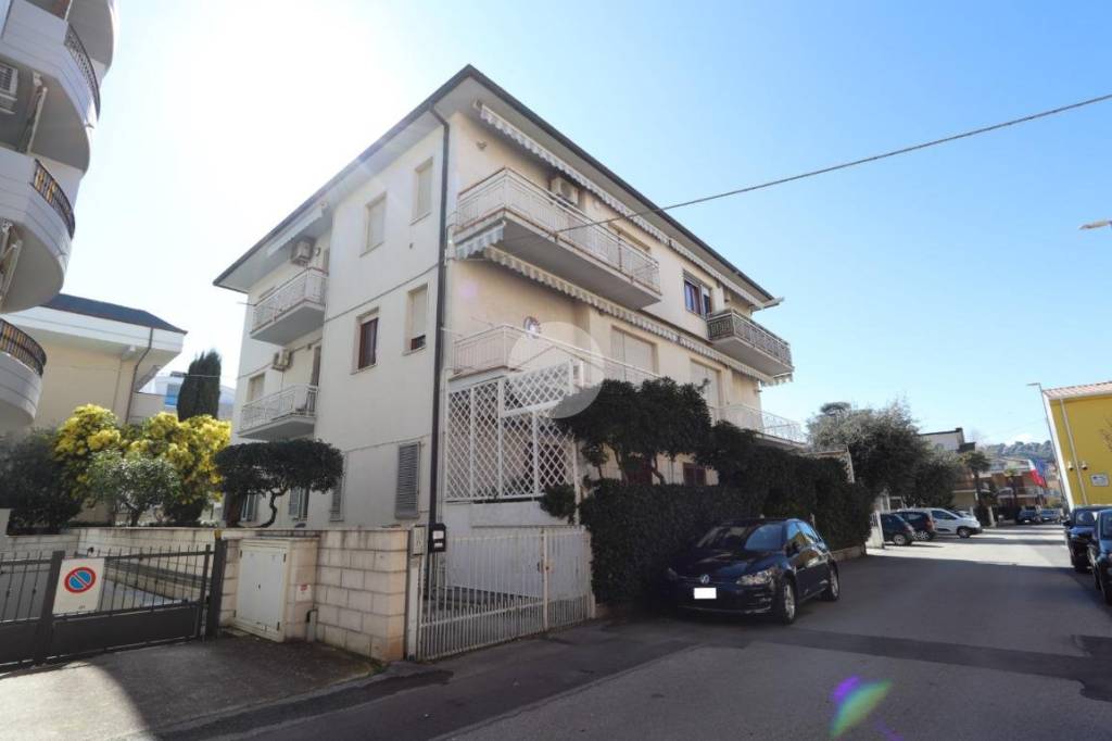 appartamento in vendita ad Alba Adriatica