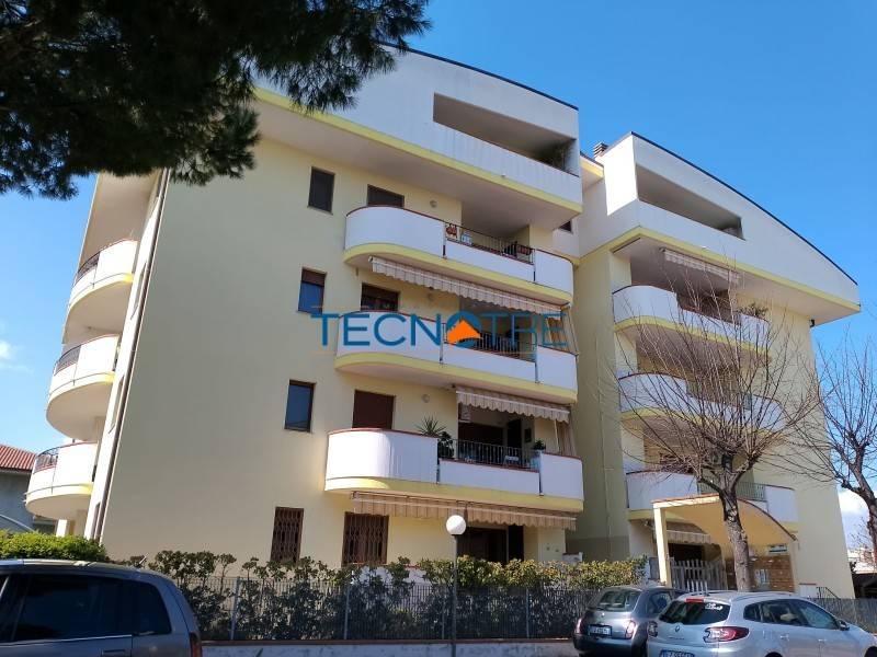 appartamento in vendita ad Alba Adriatica