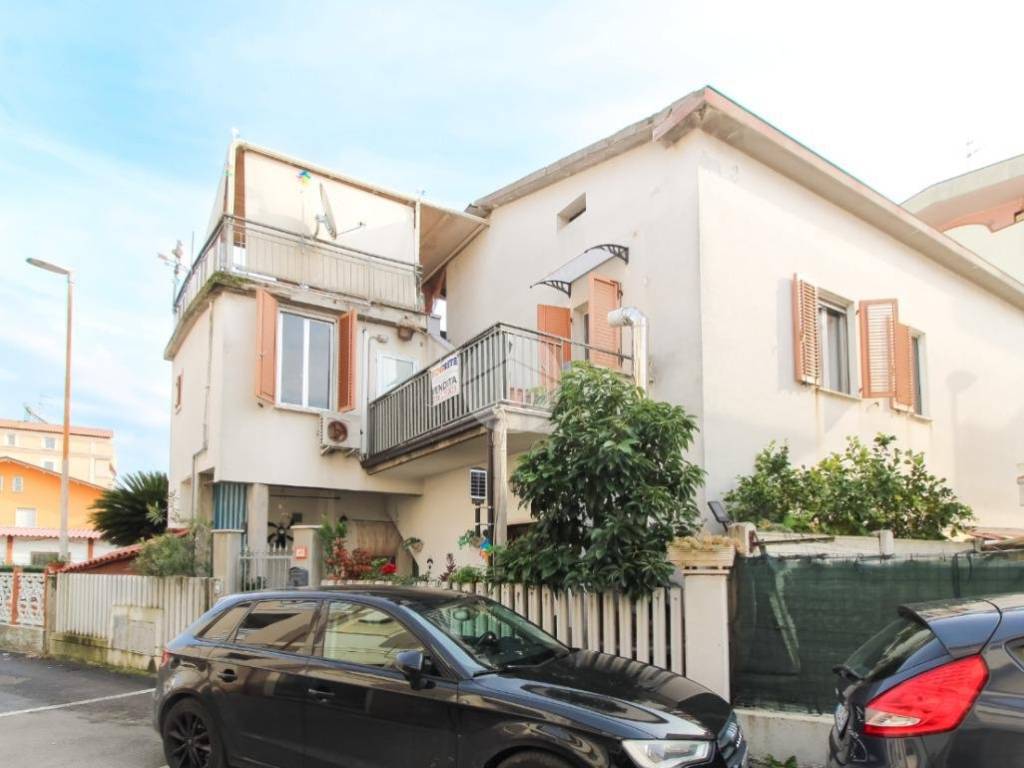 casa indipendente in vendita ad Alba Adriatica