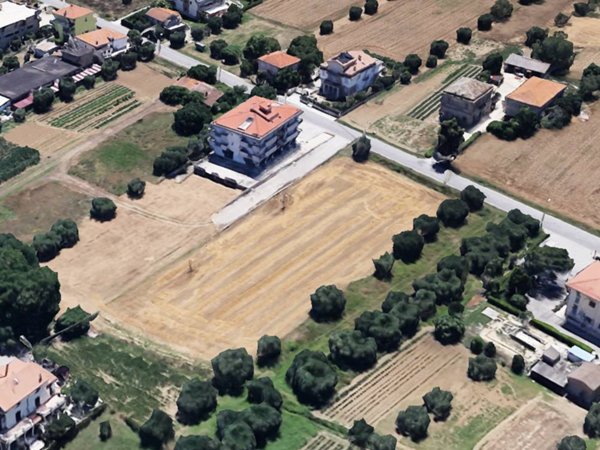 terreno edificabile in vendita ad Alba Adriatica