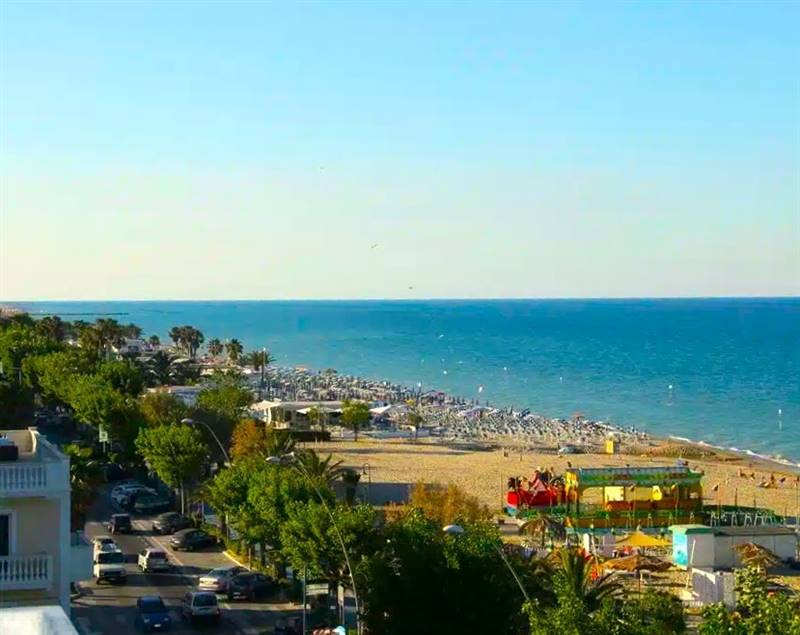 negozio in vendita ad Alba Adriatica