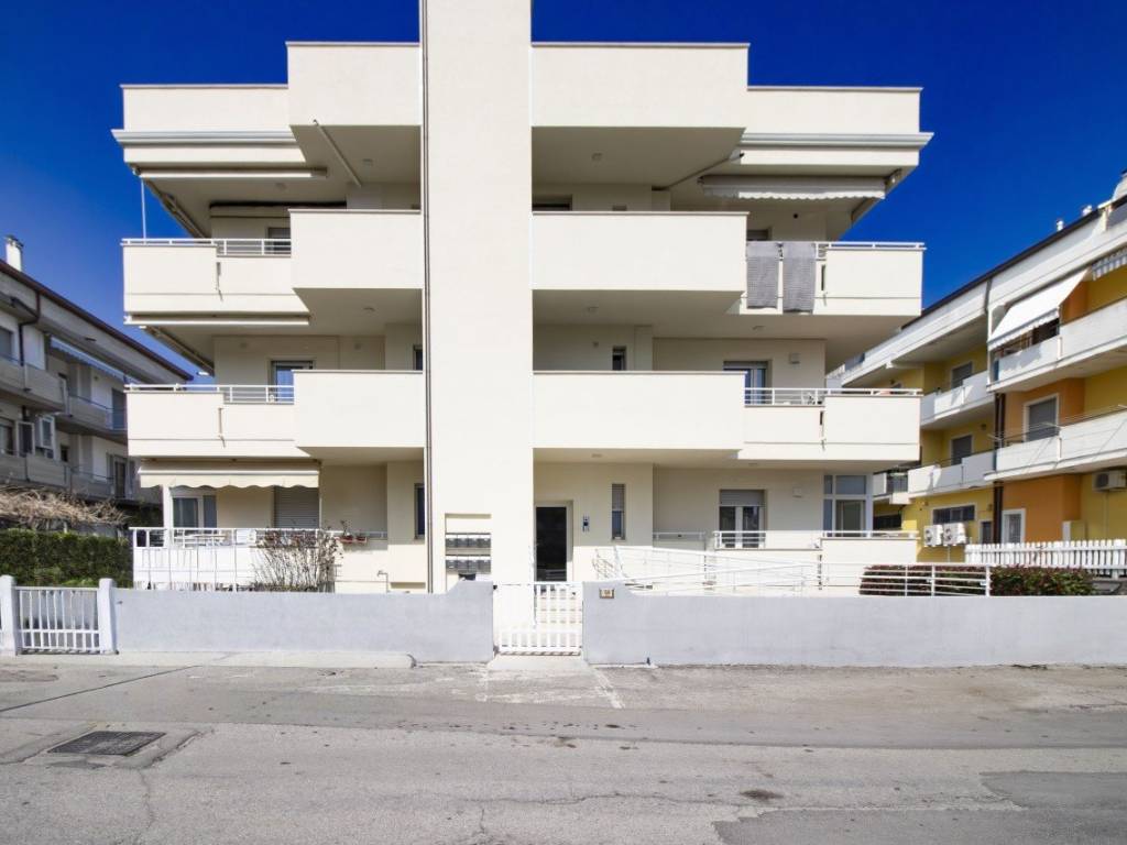 appartamento in vendita ad Alba Adriatica