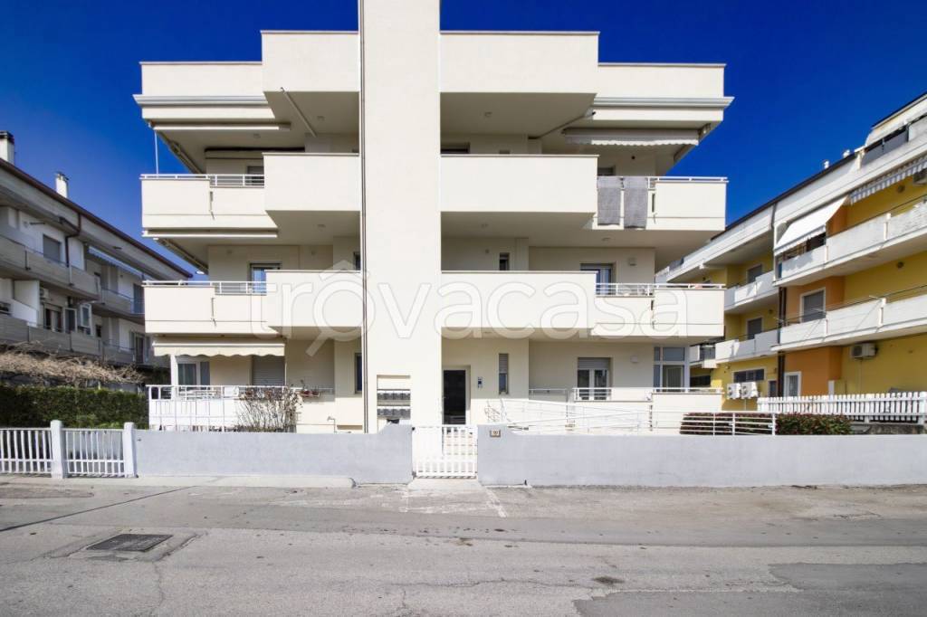 appartamento in vendita ad Alba Adriatica
