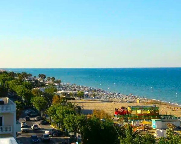 negozio in vendita ad Alba Adriatica