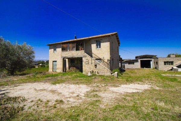 casa indipendente in vendita ad Alba Adriatica