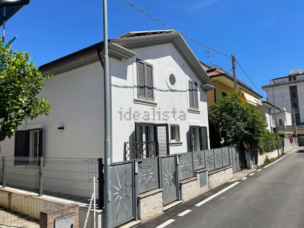 casa indipendente in vendita ad Alba Adriatica