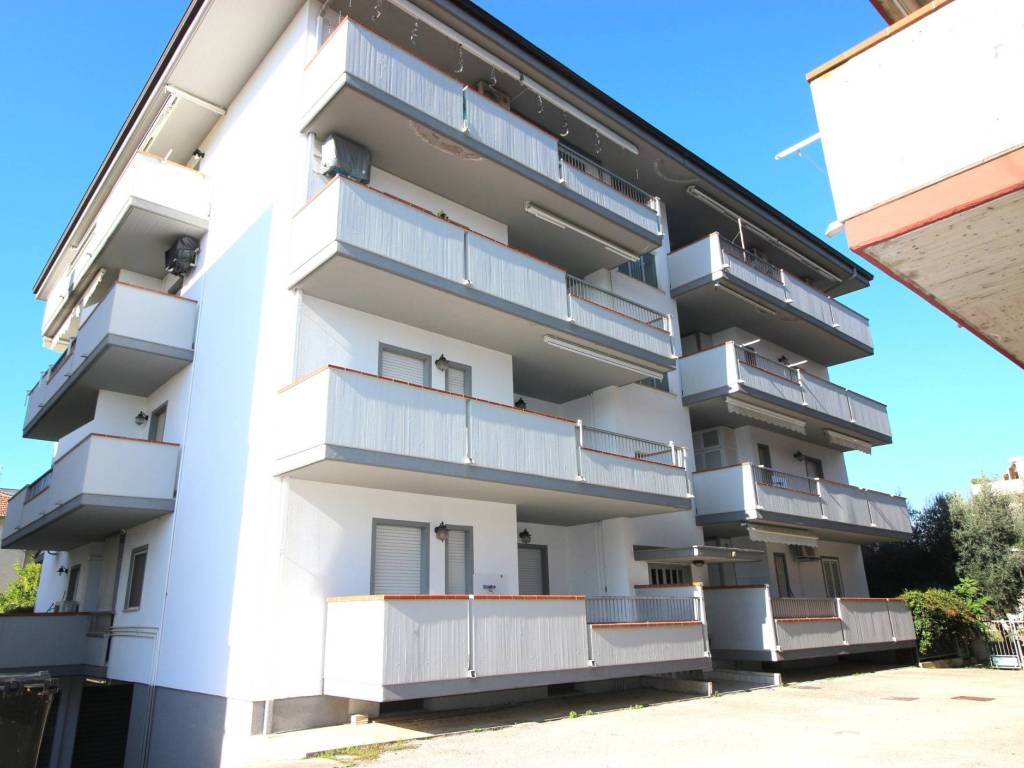 appartamento in vendita ad Alba Adriatica