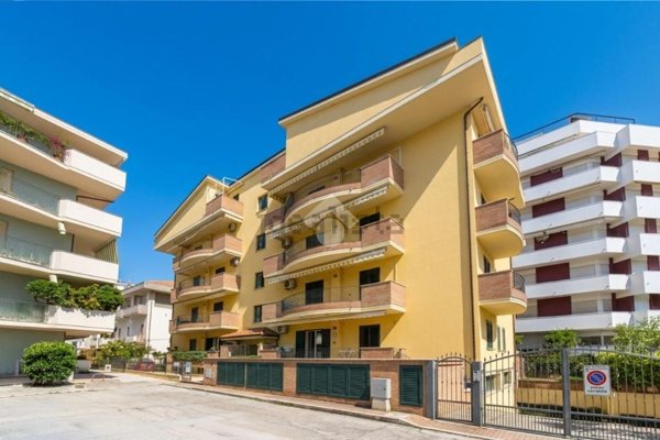 appartamento in vendita ad Alba Adriatica