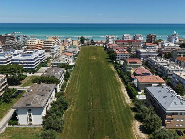 terreno edificabile in vendita ad Alba Adriatica