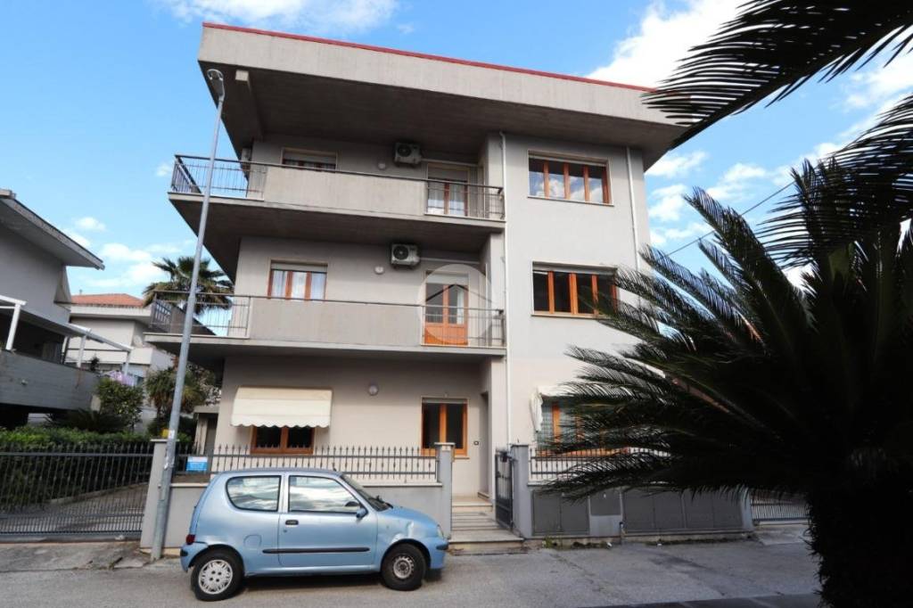 appartamento in vendita ad Alba Adriatica