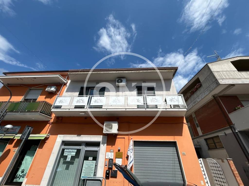 intera palazzina in vendita ad Alba Adriatica