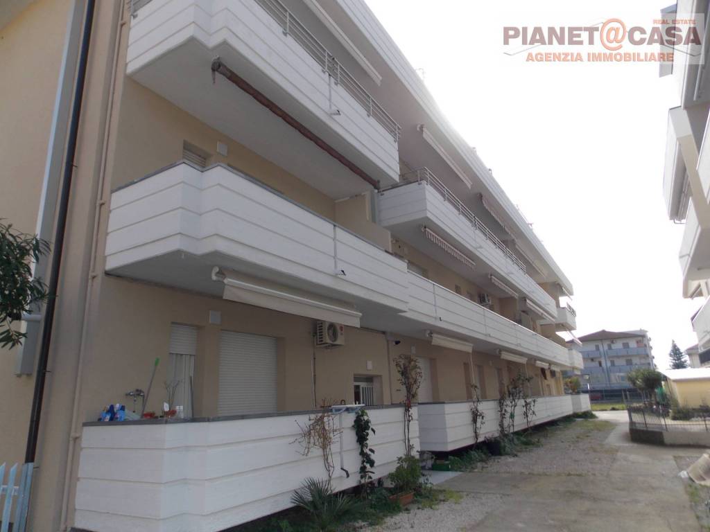 appartamento in vendita ad Alba Adriatica