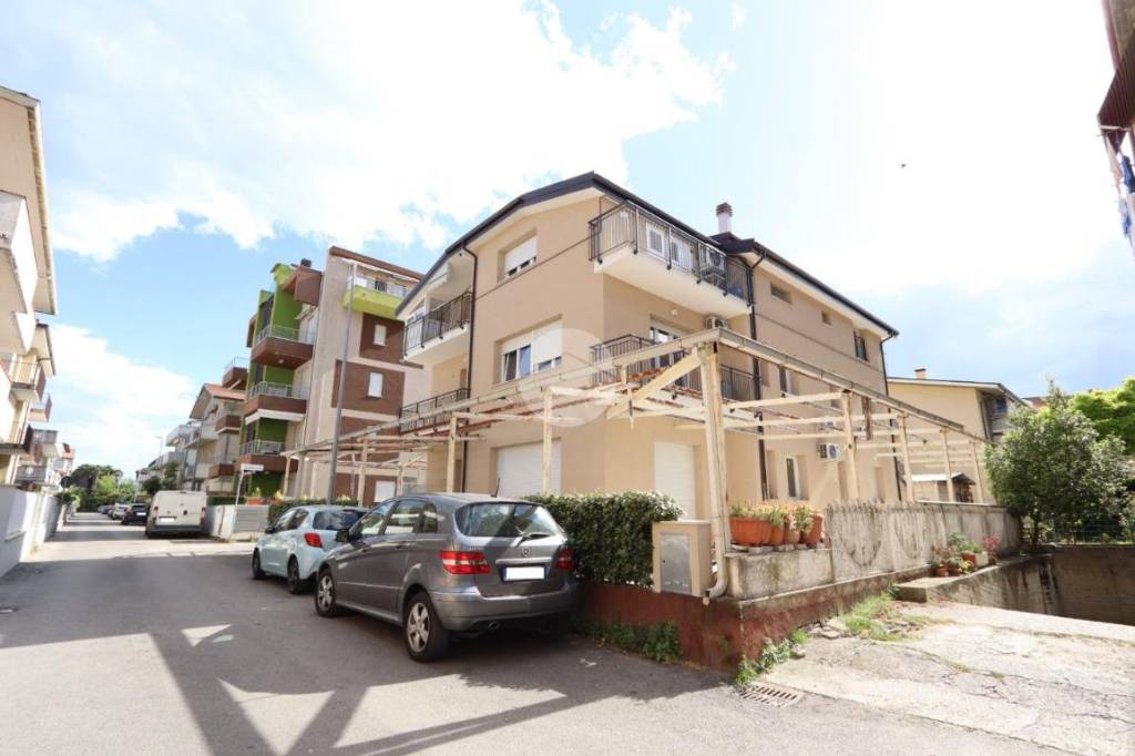 appartamento in vendita ad Alba Adriatica