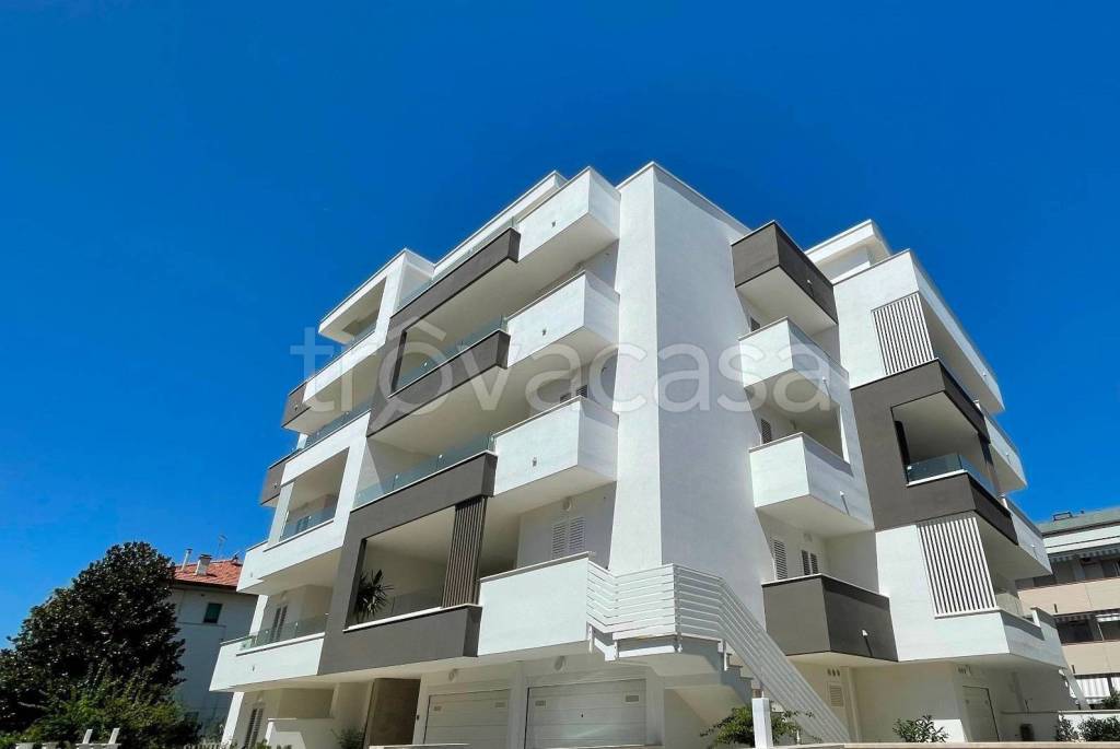 appartamento in vendita ad Alba Adriatica
