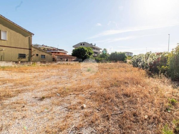 terreno edificabile in vendita ad Alba Adriatica