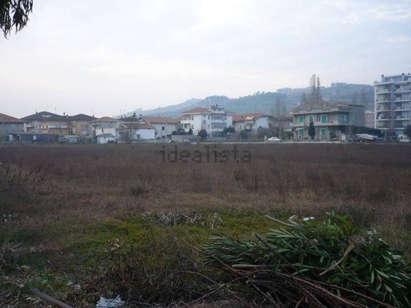 terreno edificabile in vendita ad Alba Adriatica