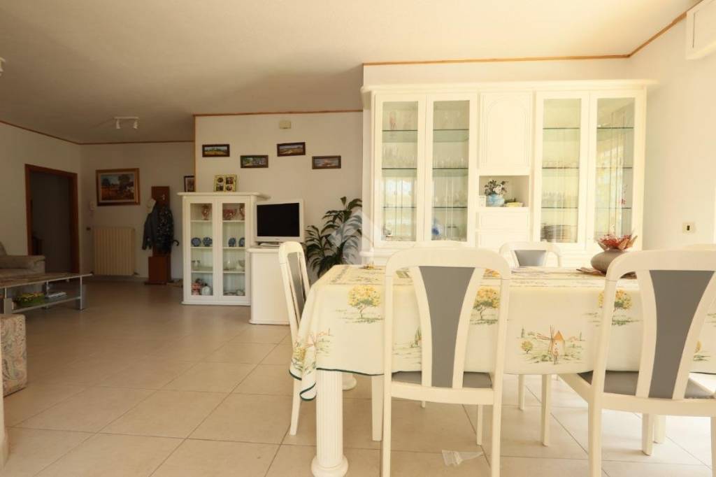 appartamento in vendita ad Alba Adriatica