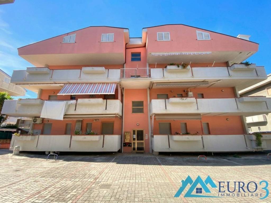 appartamento in vendita ad Alba Adriatica