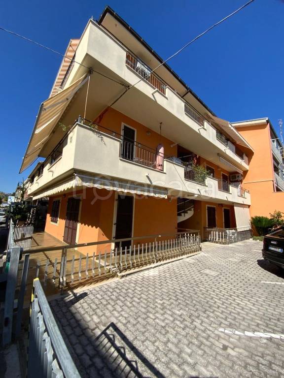 appartamento in vendita ad Alba Adriatica