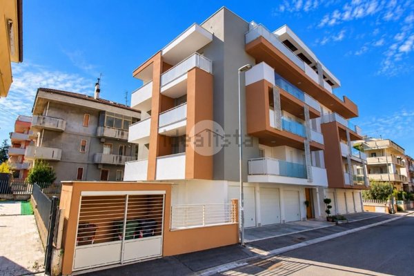appartamento in vendita ad Alba Adriatica