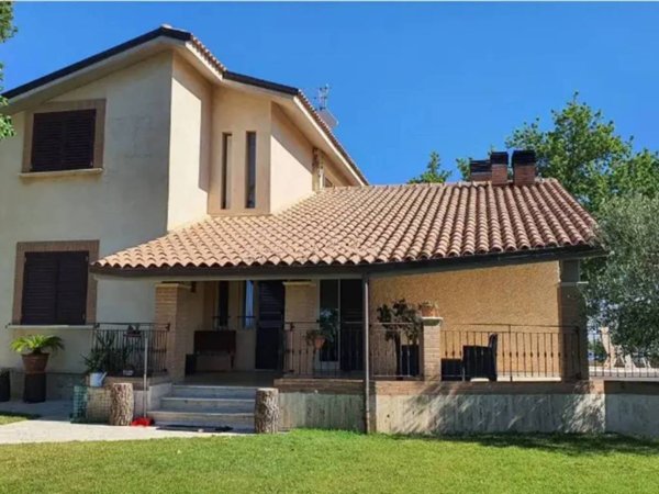 casa indipendente in vendita ad Ancarano
