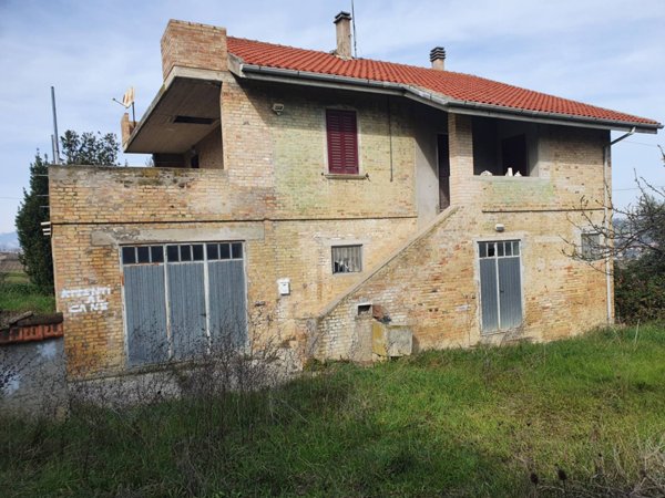 casa indipendente in vendita ad Ancarano
