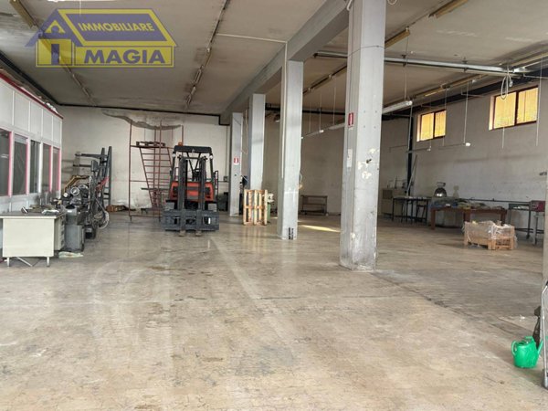 locale di sgombero in vendita ad Ancarano