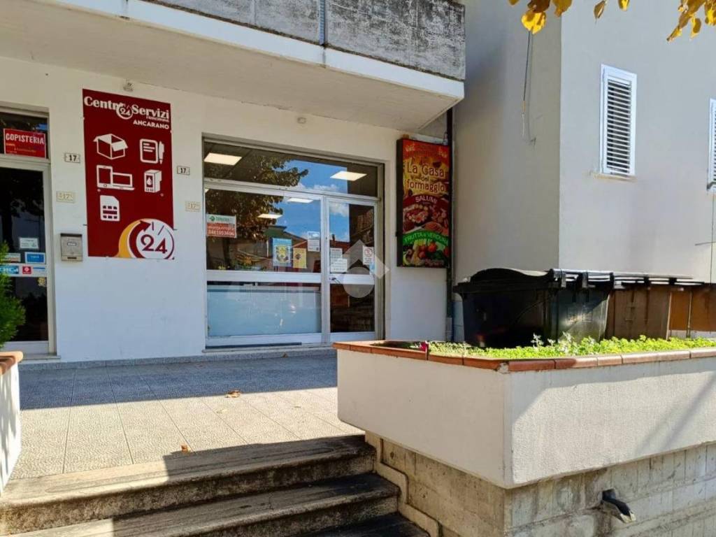 negozio in vendita ad Ancarano