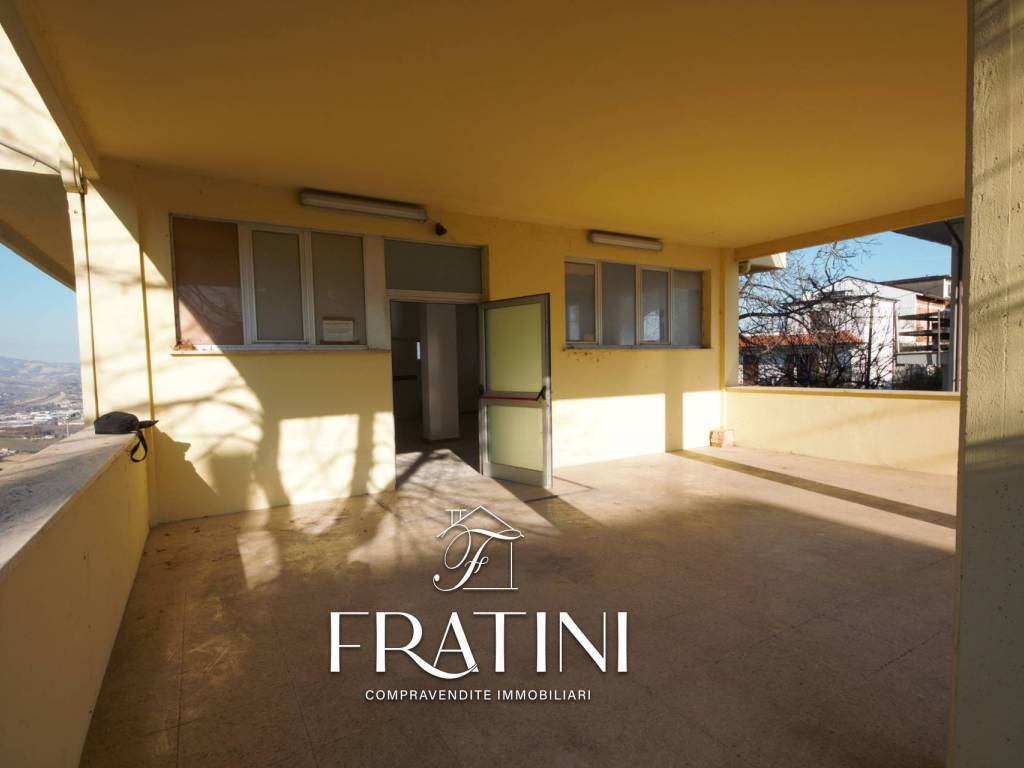 negozio in vendita ad Ancarano