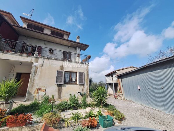 casa indipendente in vendita ad Ancarano