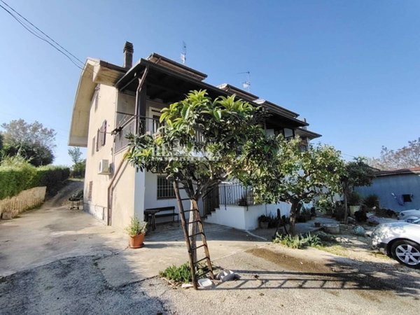 casa indipendente in vendita ad Ancarano