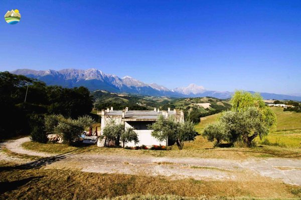 casa indipendente in vendita ad Arsita