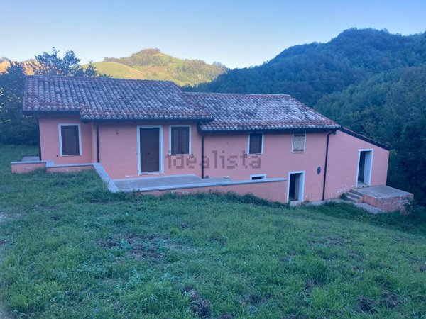 casa indipendente in vendita ad Arsita