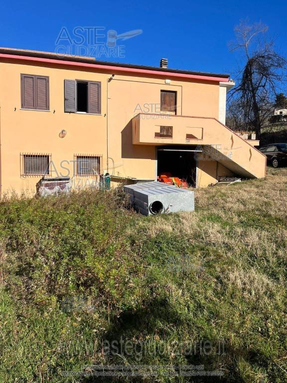 appartamento in vendita ad Arsita