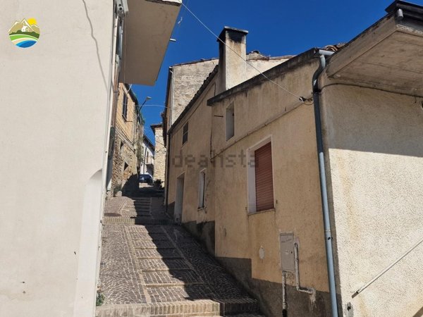 casa indipendente in vendita ad Arsita