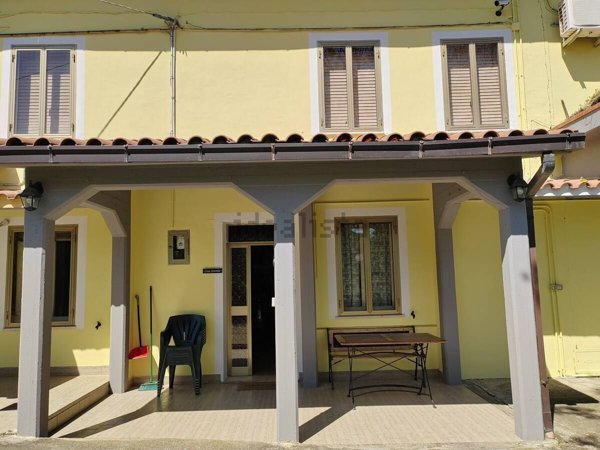 casa indipendente in vendita ad Arsita
